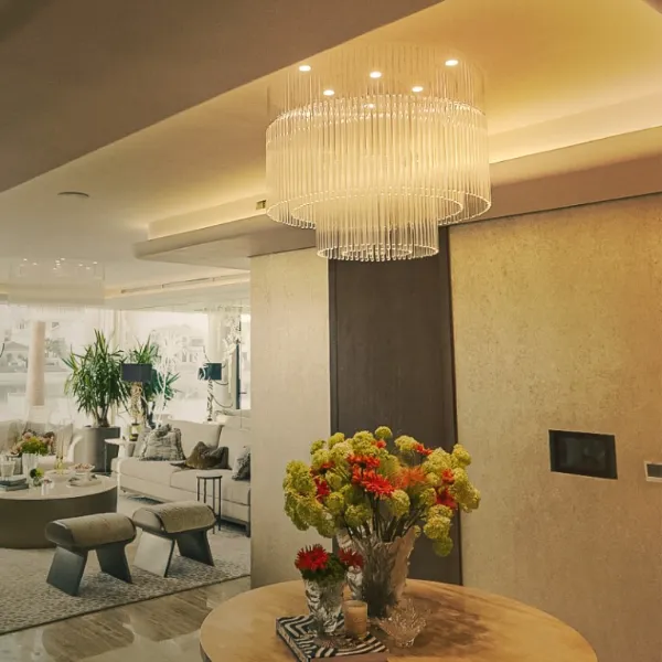The brand combines clean lines and refined craftsmanship, redefining the essence of contemporary lighting.